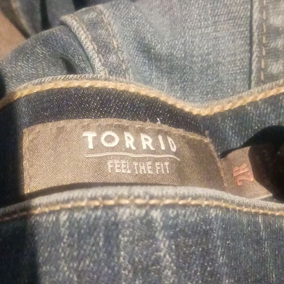 Torrid Lean Jean Slim Boot Super Soft Mid-Rise blue  Jeans size 2R - Picture 6 of 7